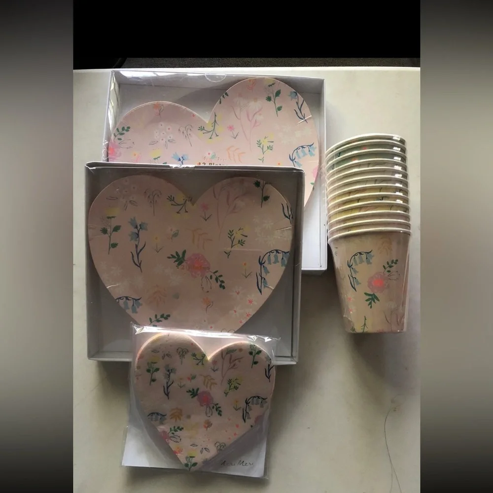 Meri Meri Heart Floral Paper Plates Cup Napkin Bundle Party Valentine Mom